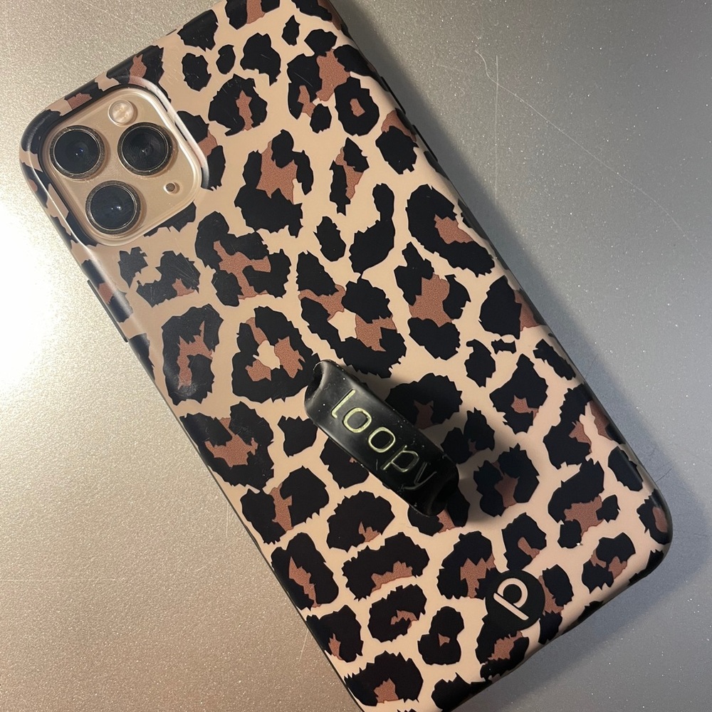 Loopy Lepoard Print iPhone 11 Pro Max Case